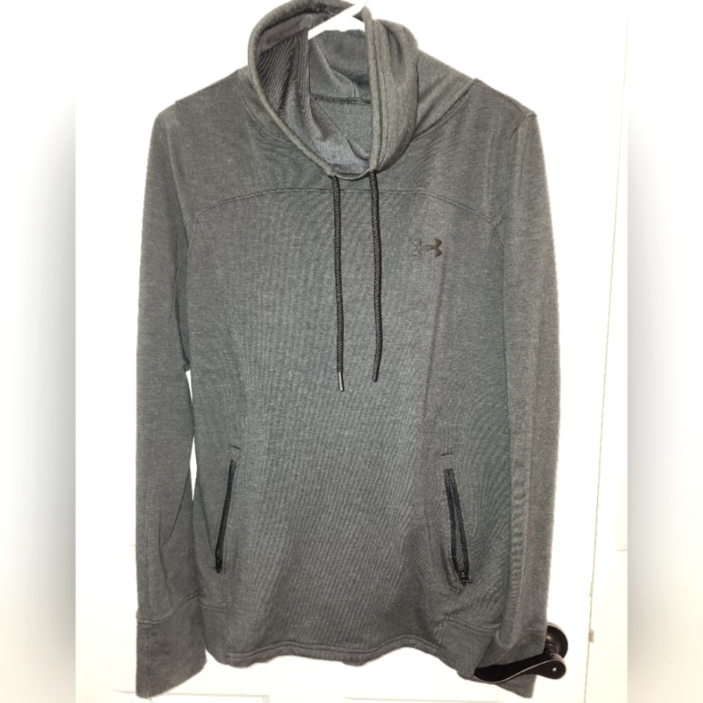 Under Armour, cowl neck uni pocket
